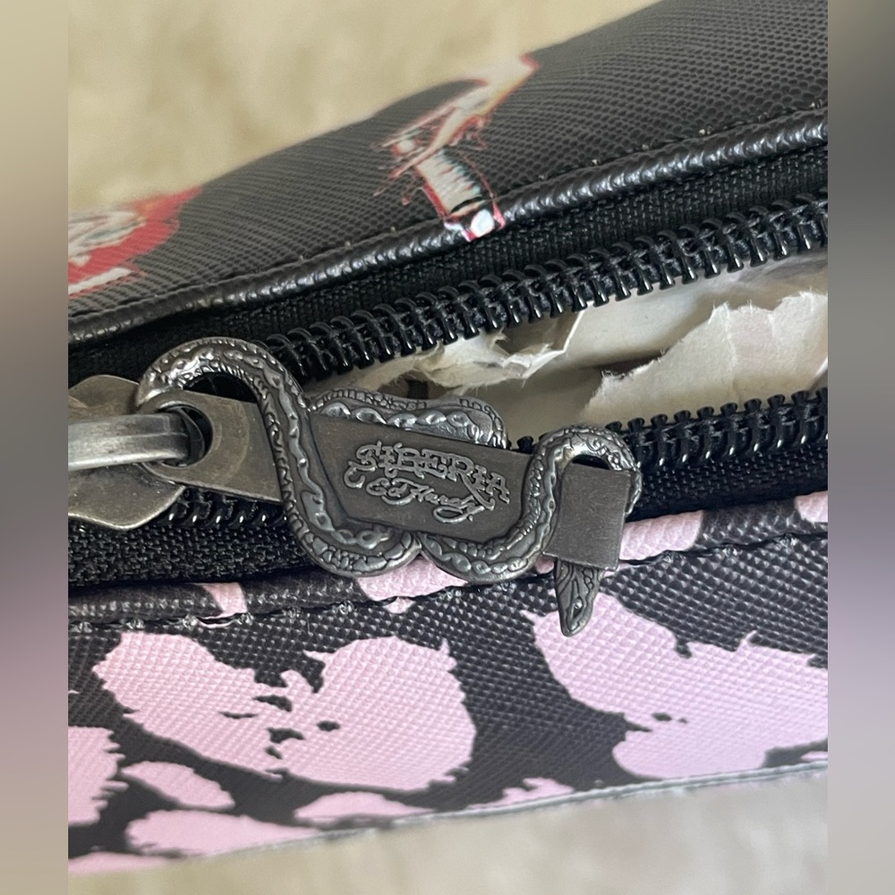 Ed Hardy Pink & Black Siberia Shoulder Bag💖🖤 - Picture 4 of 6
